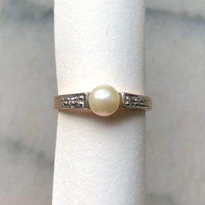 Vintage 14K Pearl & Diamond ring, size 6